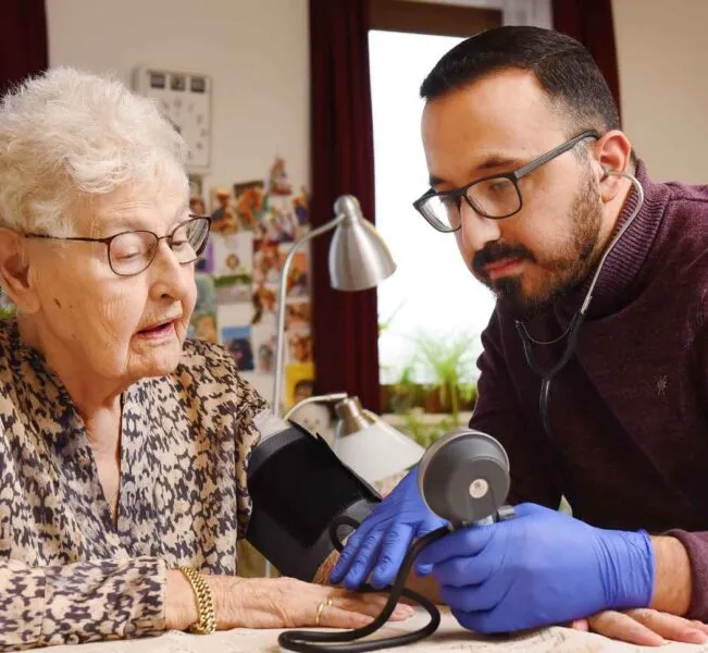 Ondersteuning bij de dagelijkse zorg door Pleyade