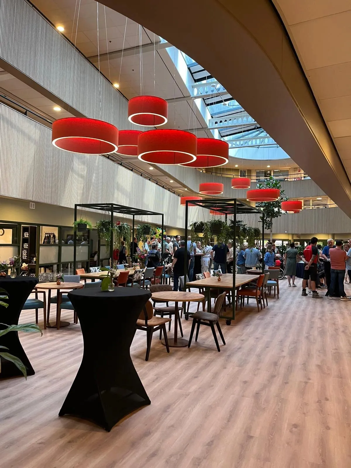 Waalstaete heropening - het atrium